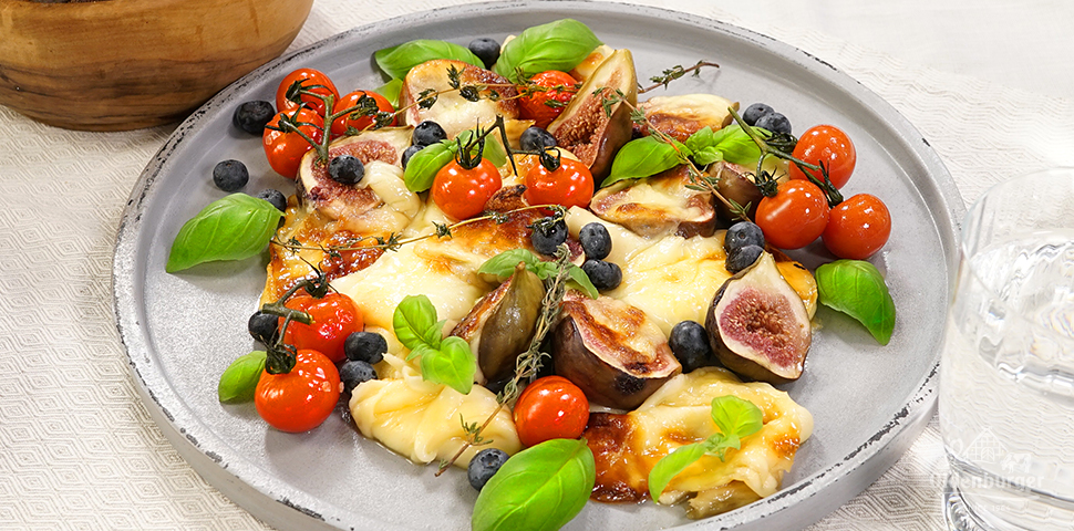 Mediterranean Fig and Mozzarella Salad
