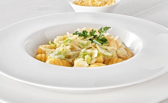 Gnocchi with Cheese and Leek Sauce
